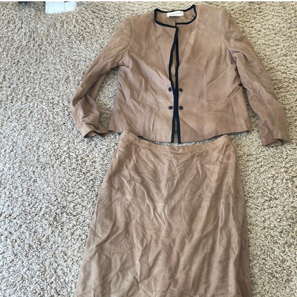 Elegant Tan Women's Skirt Set vintage 16 modern 6